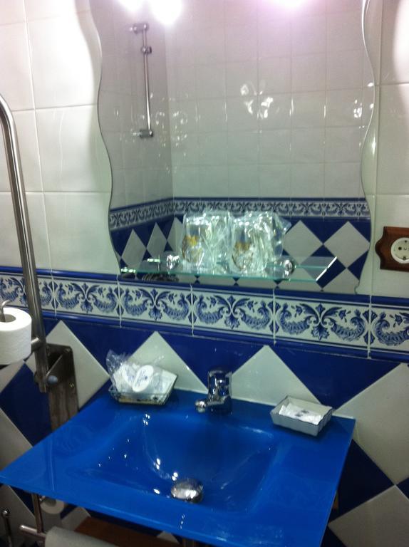 Hotel Donde Caparros كاربونيذاس الغرفة الصورة