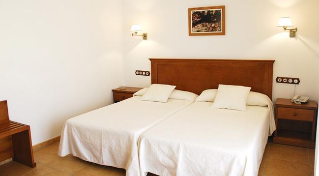 Hotel Donde Caparros كاربونيذاس الغرفة الصورة